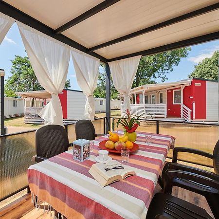 Camping Adria Mobile Home Park Umag Ngoại thất bức ảnh