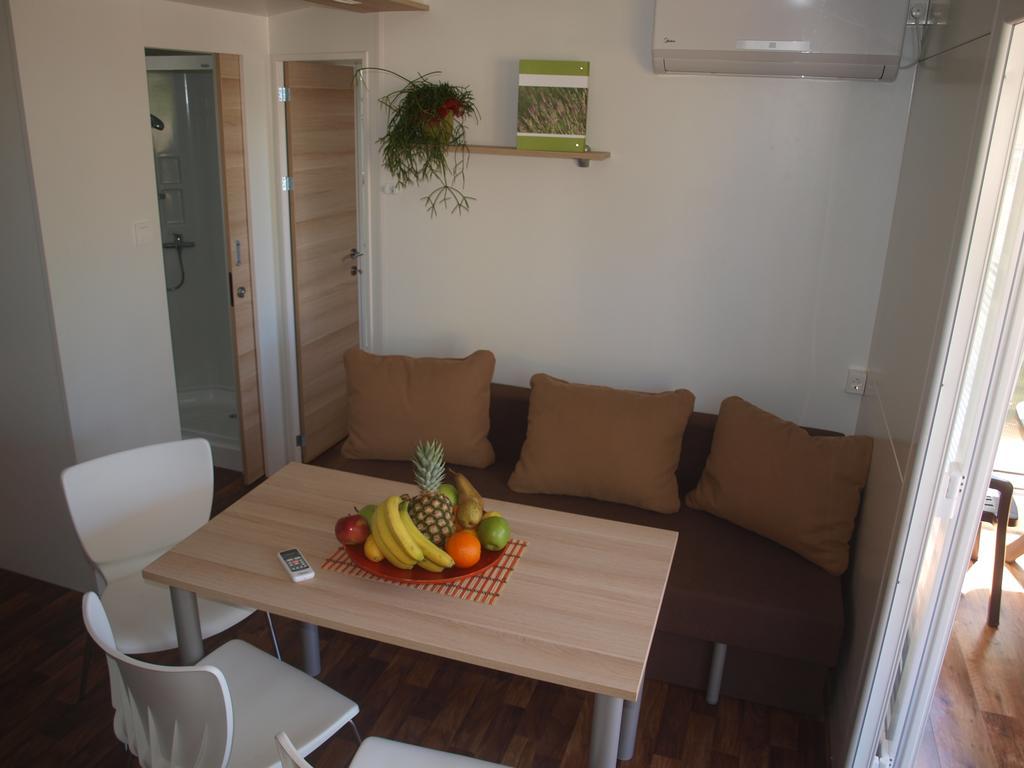 Camping Adria Mobile Home Park Umag Phòng bức ảnh