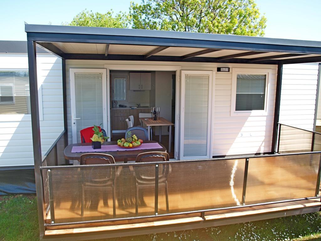 Camping Adria Mobile Home Park Umag Phòng bức ảnh