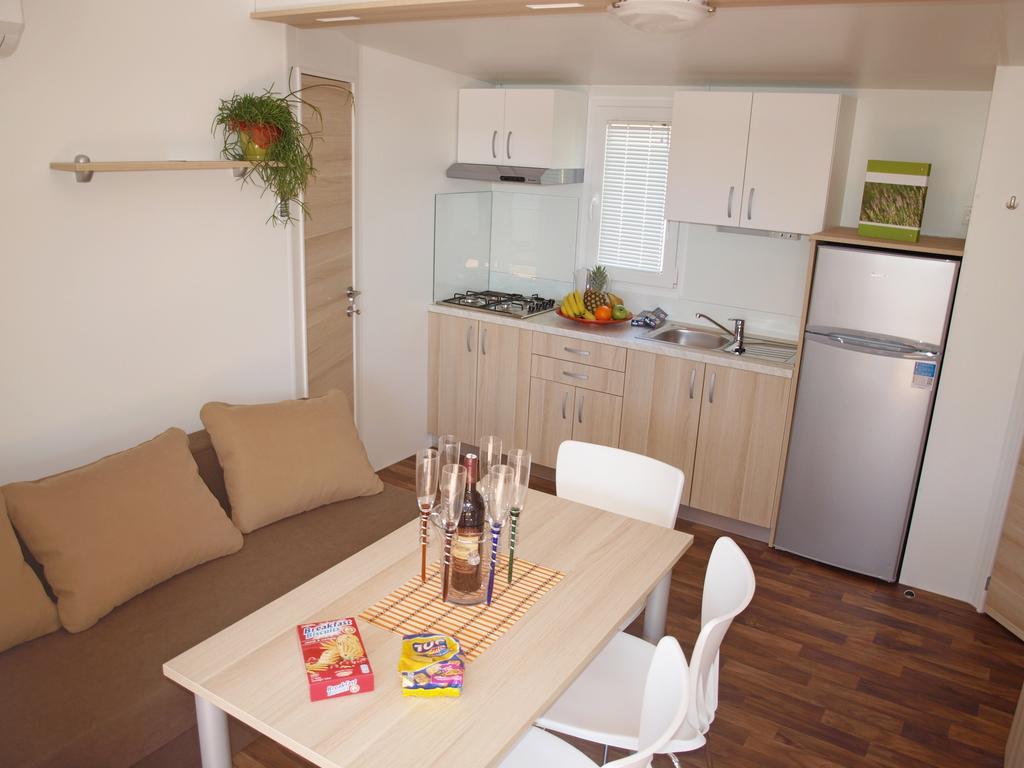 Camping Adria Mobile Home Park Umag Phòng bức ảnh