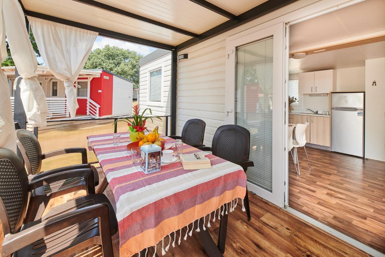 Camping Adria Mobile Home Park Umag Ngoại thất bức ảnh